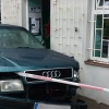 Niedaleko Gołdapi mężczyzna zginął, gdy wychodził ze sklepu. Potrącił go samochód.