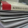Nie miał skrupułów i okradł rodzinę. Niebawem usłyszy zarzut kradzieży z włamaniem. To przestępstwo, za które grozi do 10 lat pozbawienia wolności.